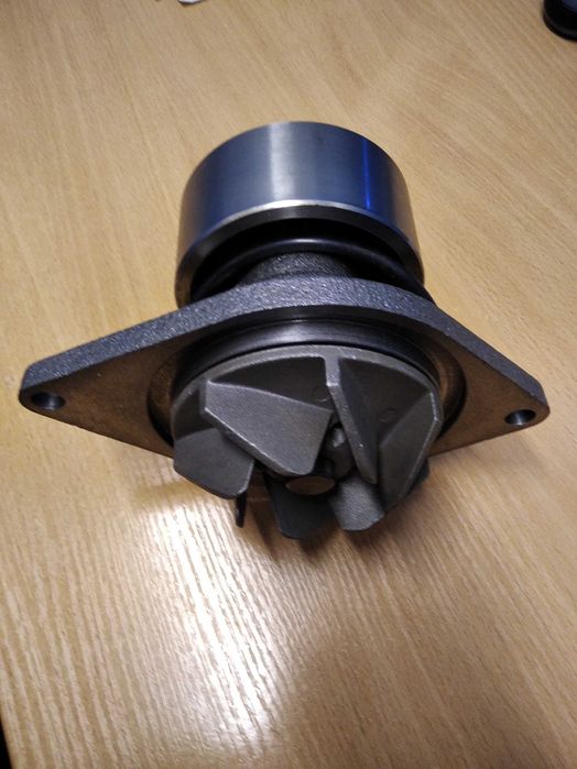 Насос охолоджуючої рідини