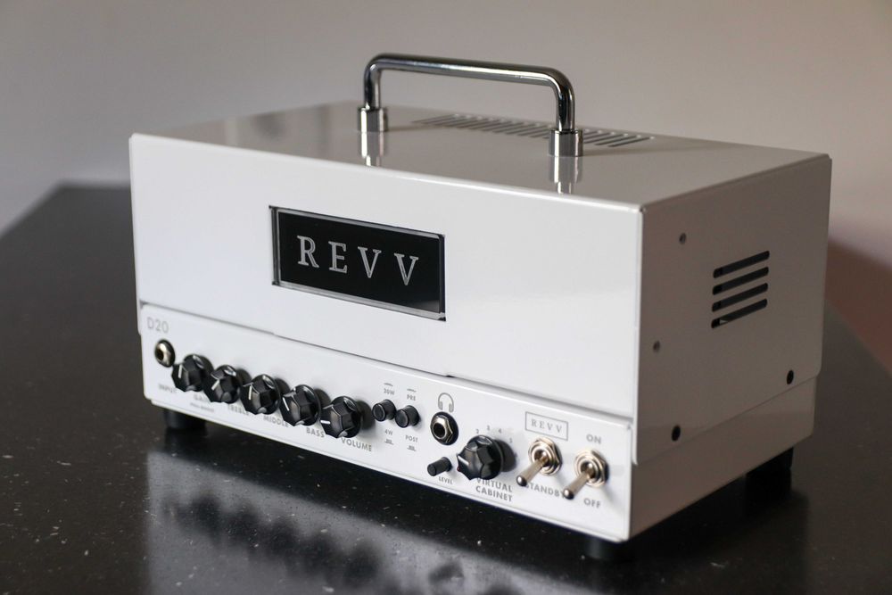REVV D20 – Amplificador Valvulado 20W com Two Notes