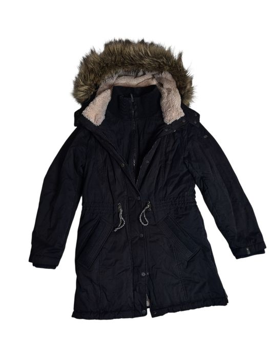 Ciepla kurtka parka esprit rozmiar M 
Rozmiar M 
Szerokość od pachy do
