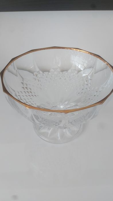 Taça com pé Cristal D'Arques rebordo Dourado