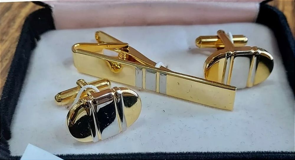 Запонки та затискач для краватки. П'ер Карден. Запонки и зажим для гал