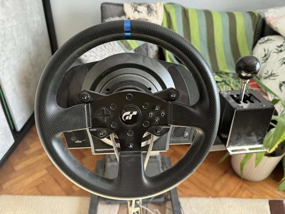 Kierownica Thrustmaster T300 + stelaż + shifter – zestaw do simracingu