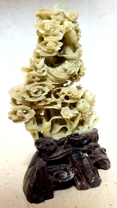 Magnífica antiga escultura asiática Deusa Guanyin em pedra de sabão