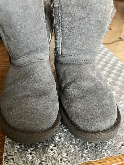 Уги оригінальні, в гарному стані