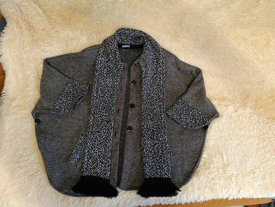 Włoski - Sweter,Bolero,Kardigan .
