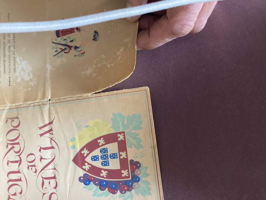 Desdobrável WINES OF PORTUGAL Junta Nacional Vinho Anos 50/60 (Inglês)