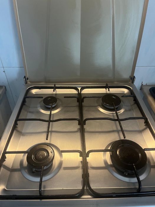 Fogao semi-novo motivo da venda mudança menos de 1 ano de uso