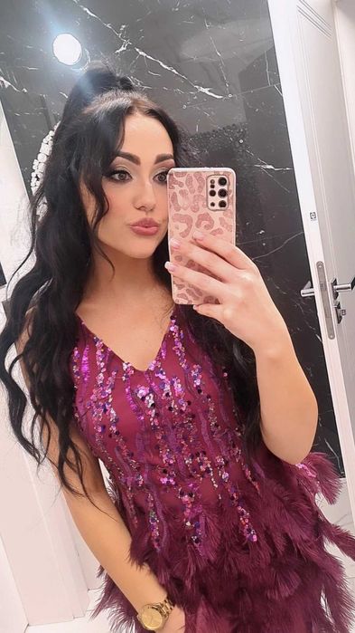 Sukienka mini  bogato zdobiona