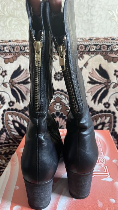 Осінні жіночі чоботи