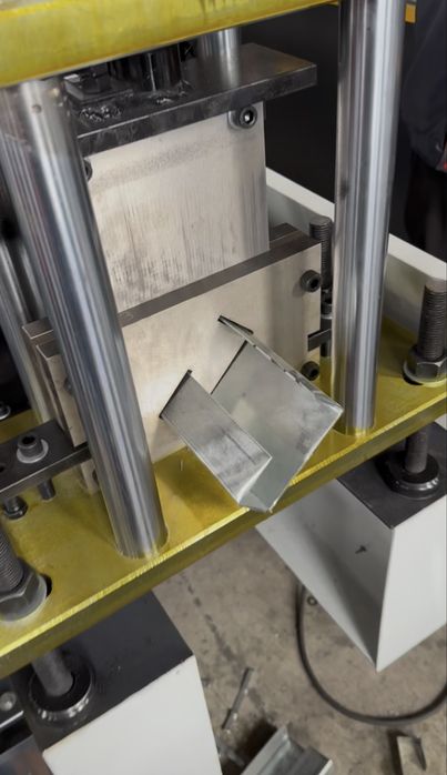 Linia do geownika bramowego 100