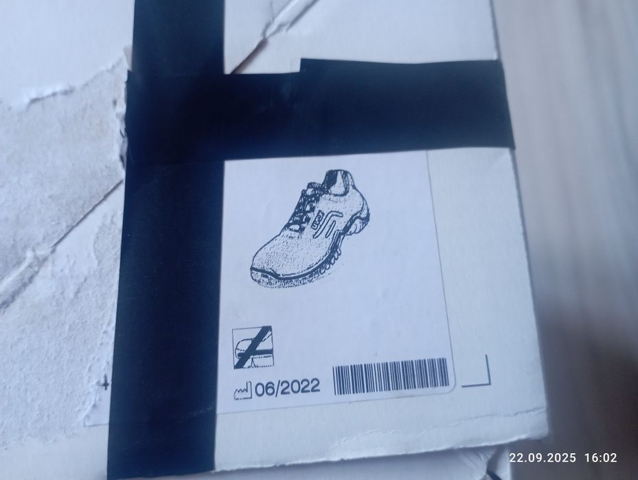 buty Uvex 69788 rozmiar 44 wkładka 29,5 cm nowe