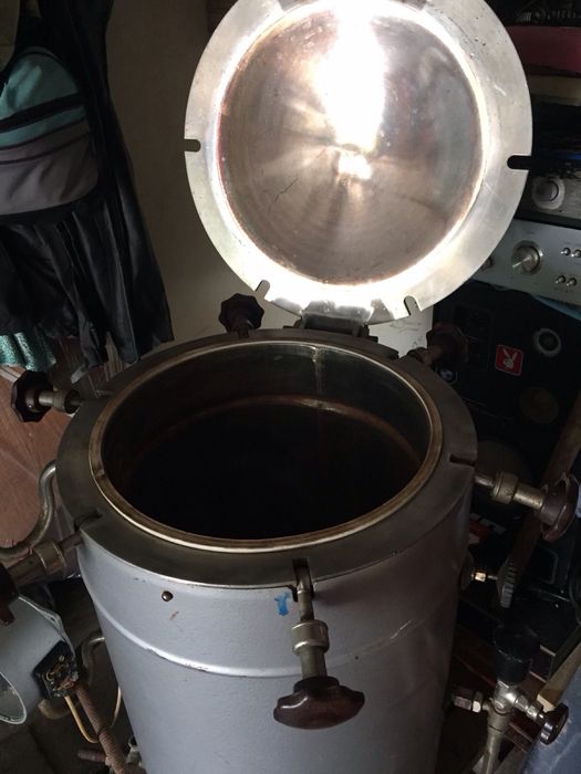 Автоклав продам на 220 Вольт.