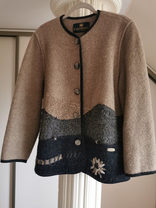 Wyjątkowy kardigan kurtka Giesswein krajobraz górski beżowy