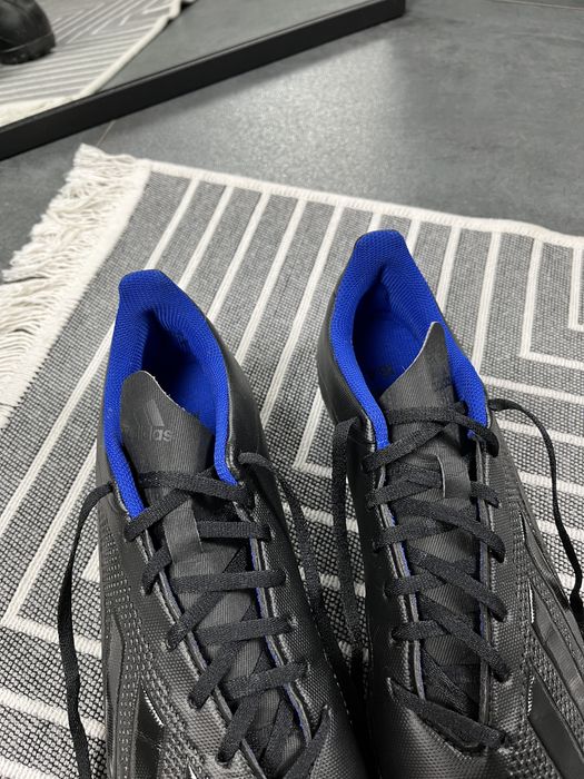 Чоловічи бутси футзалки Adidas X18