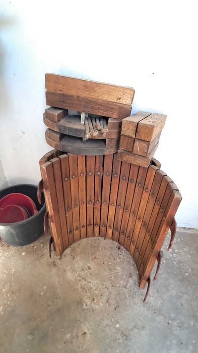 Prensa de vinho / mel hidráulica de 10 Ton - Usada em excelente Estado