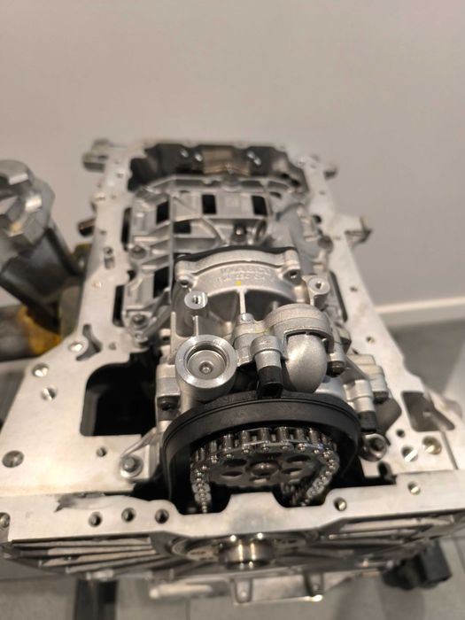 Silnik BMW N47D20D 218 KM Nowy Wał OE BMW 18 mcy GWAR