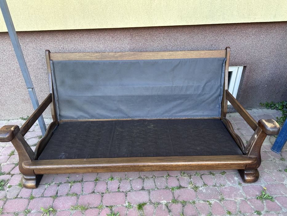 Stelaże z drewna pod kanapy