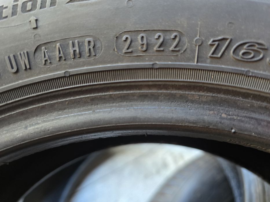 Sprzedam Jak Nowe 2 opony 165/70 14" Nexen zimowe 95% 2022r