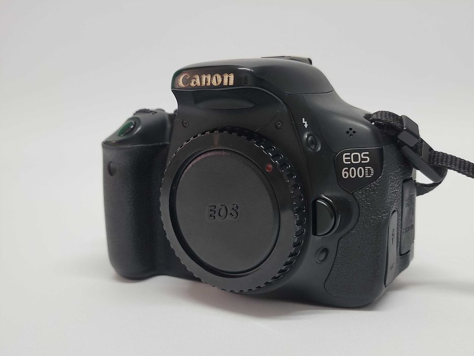 Canon 600D + lente 18-55 IS