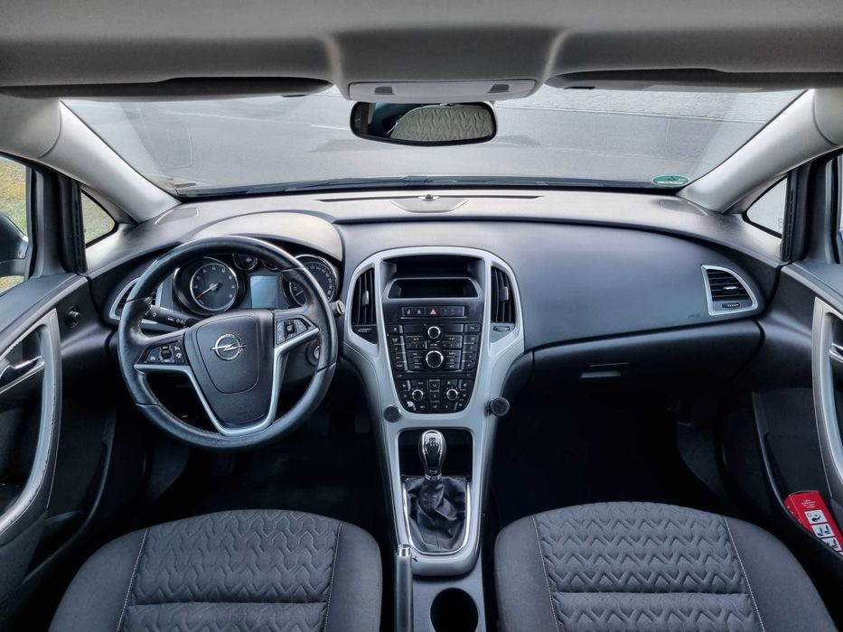 Opel Astra J 1.4 T 140 KM 2013 CZARNA / Serwis / Klimatyzacja