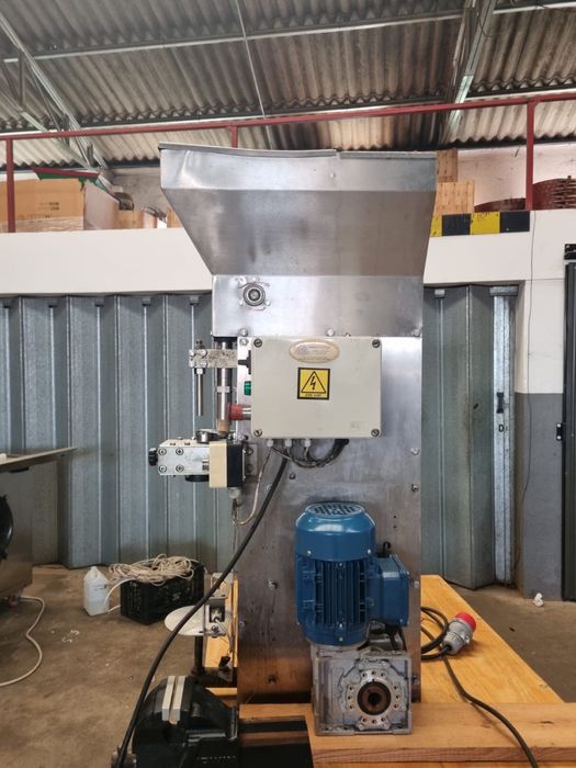 Arrolhador semi automatico