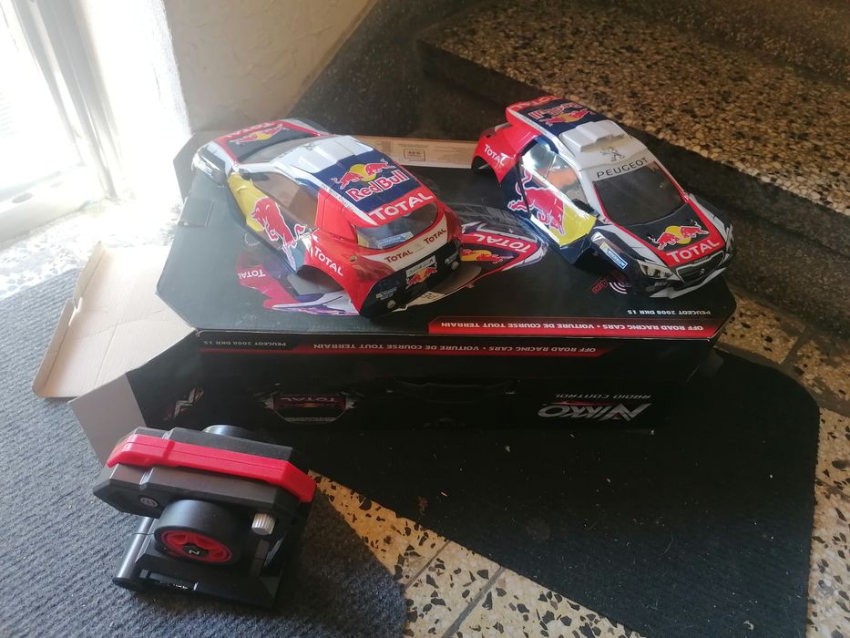 Karoseria red bul 2szt