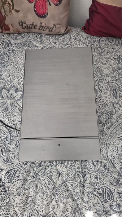 Sistema de som LG (barra e subwoofer)