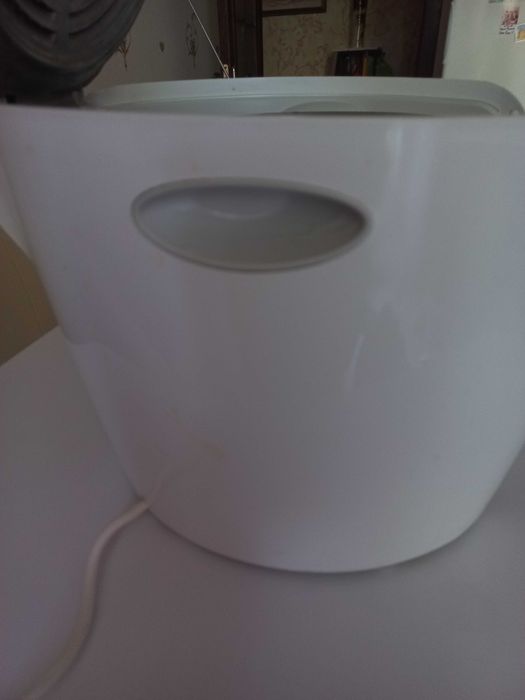 Фритюрниця BOSCH на 2 л б/у 725 грн.