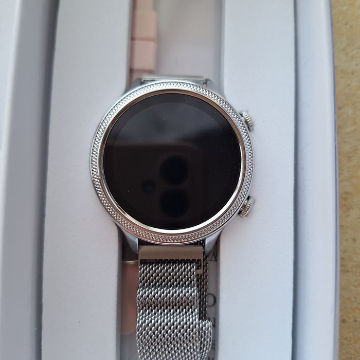 Смарт годинник новий