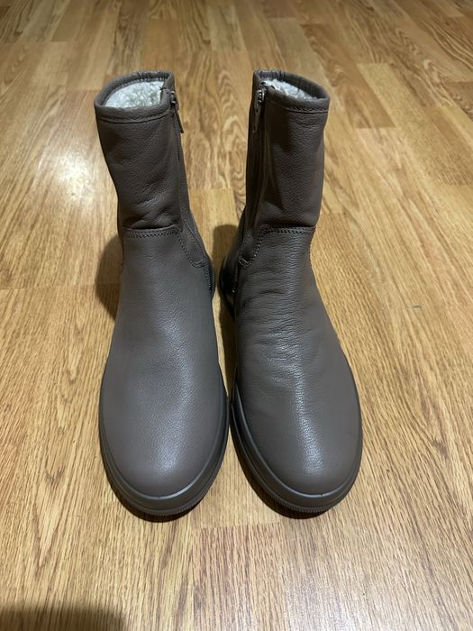 Продам жіночі черевики