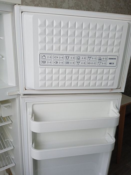 Холодильник SIEMENS Б/У.