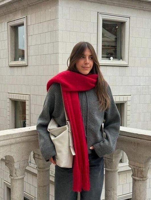 Кардиган із капюшоном і блискавкою Bershka