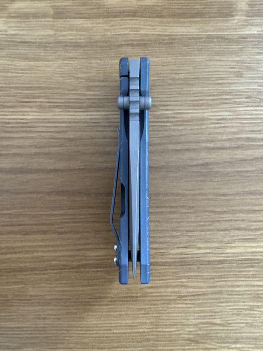 Nóż McNees PM MAC2 TAD Edition - Topo Stonewash Blue Ti - NOWY