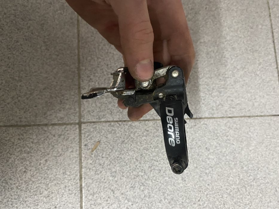 Desviador dianteiro shimano deore