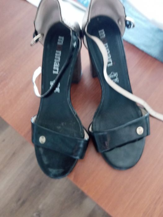 Sandaly monnari obcas z pieta 35 zloto czern