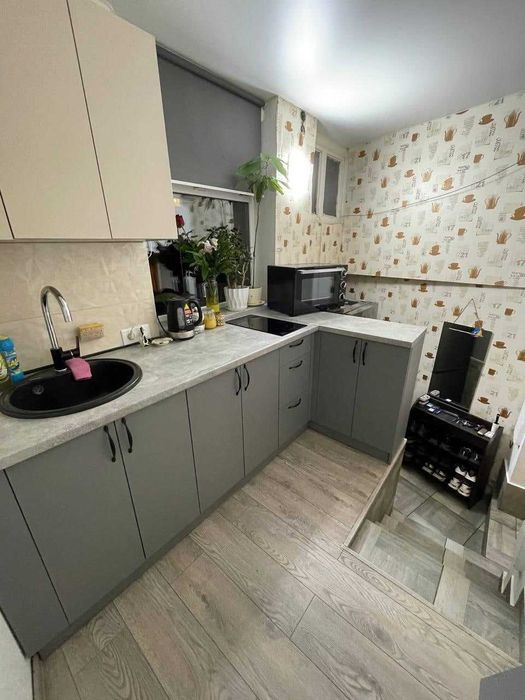 Трехкомнатная квартира. Молдаванка. Свой дворик. Михайловская