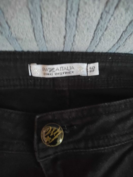 Продам женские джинсы