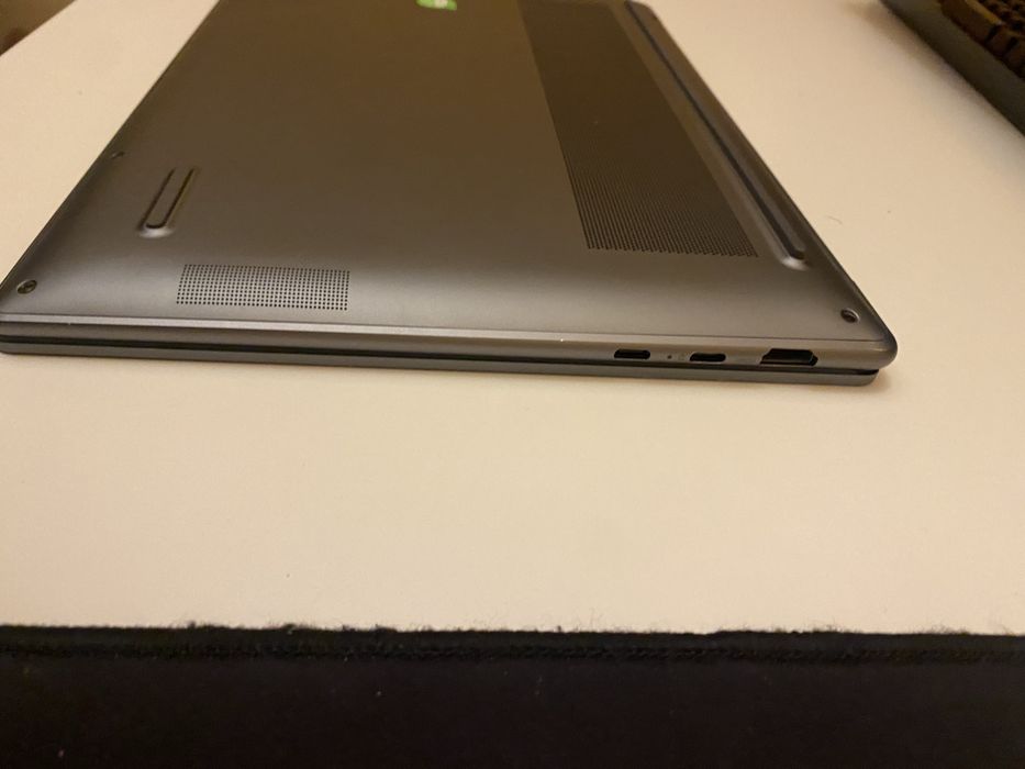 Portátil LENOVO Yoga Pro 7 - AMD Ryzen Al 9 - RAM: 32 GB - 1 TB SSD