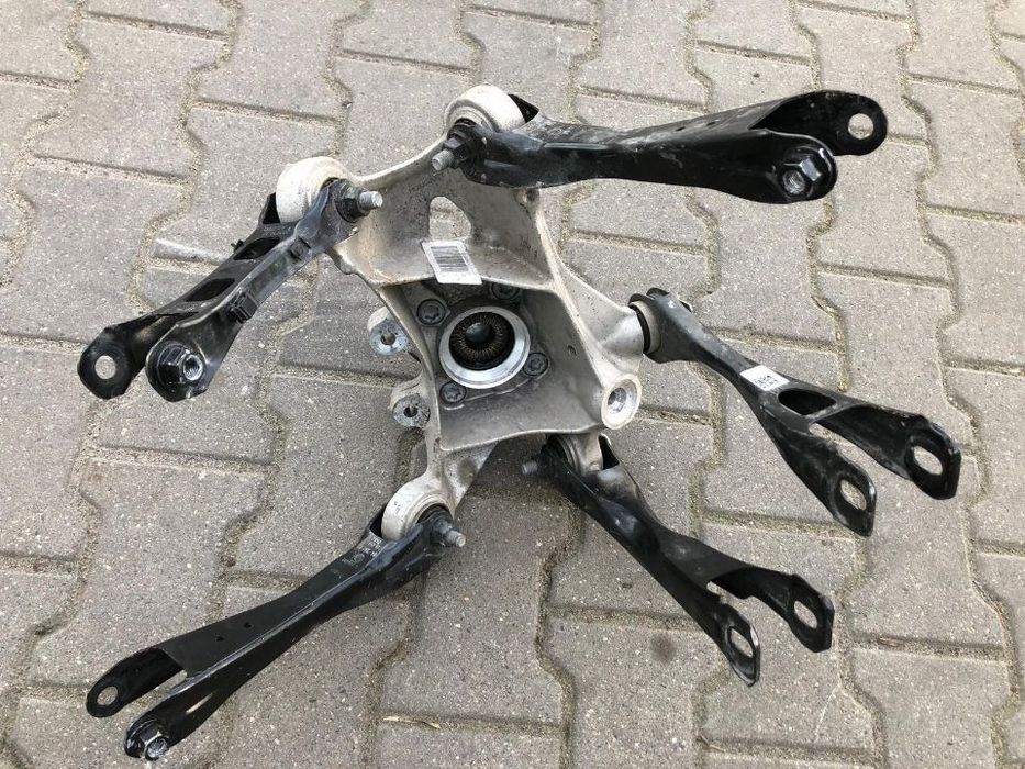 zwrotnica bmw i3 lewa tyŁ wahacze