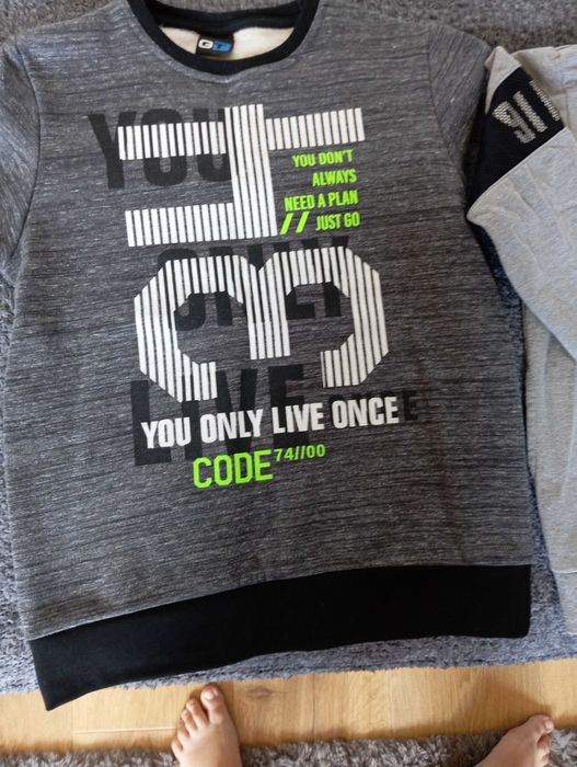 bluza chłopięca 2 sztuki jak nowe mało używane rozmiar 146