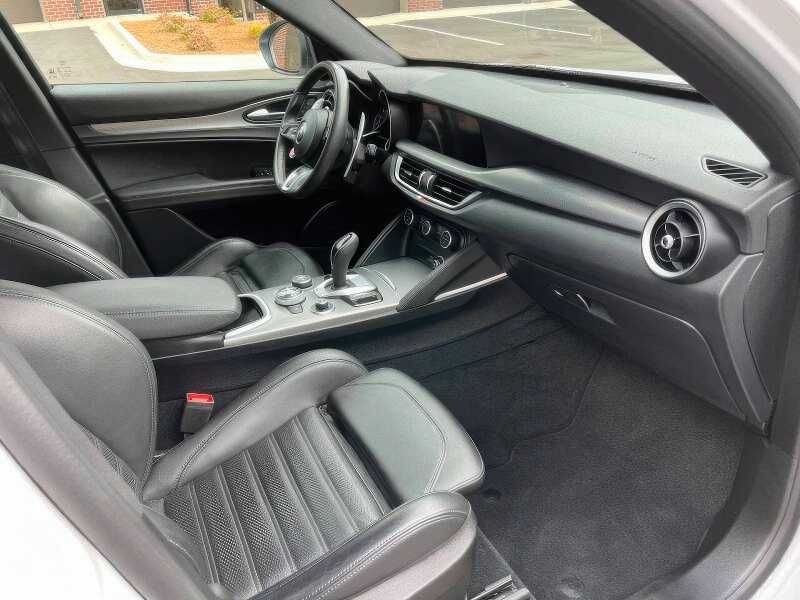 2023 Alfa Romeo Stelvio Veloce