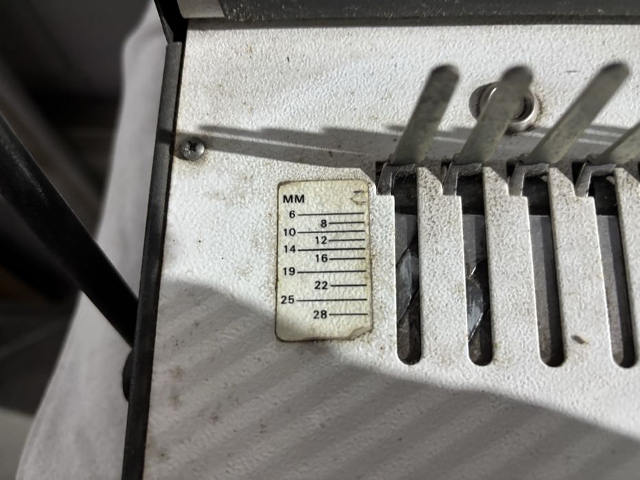 Encadernadora espiral manual