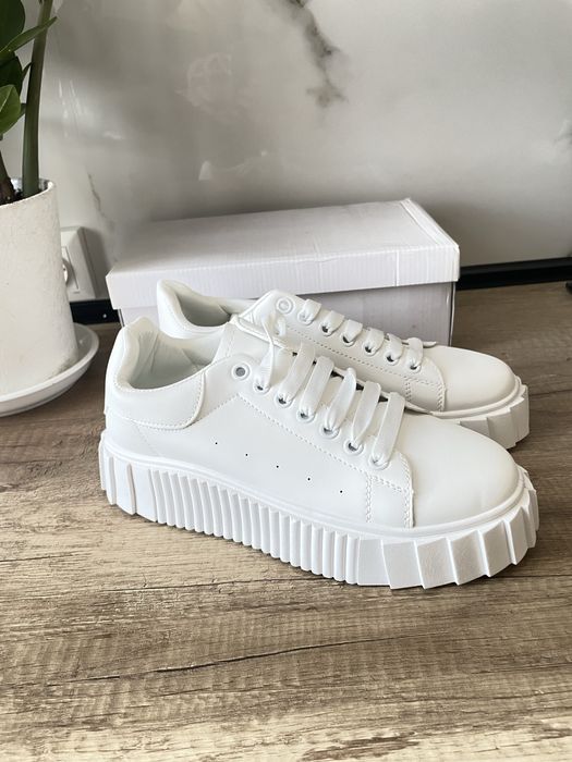 Кеди жіночі білі кросівки