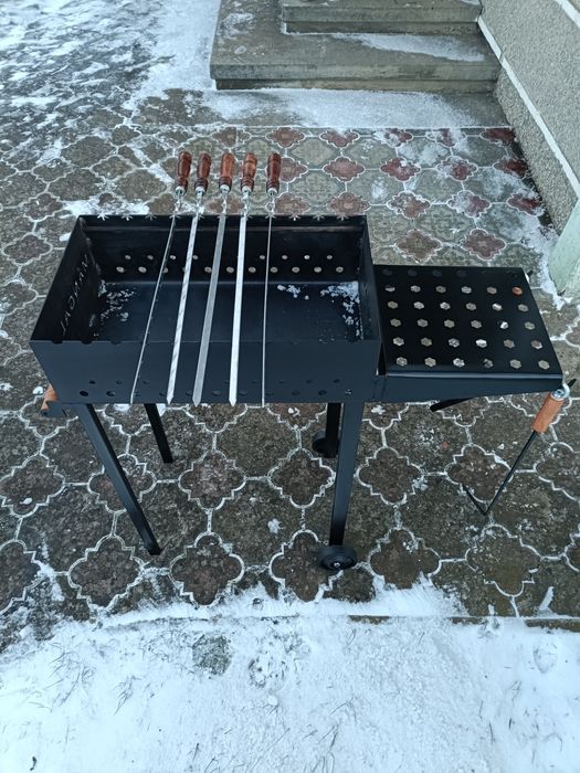 Мангал  4мм гриль барбекю на колесахта на 11 шампурів