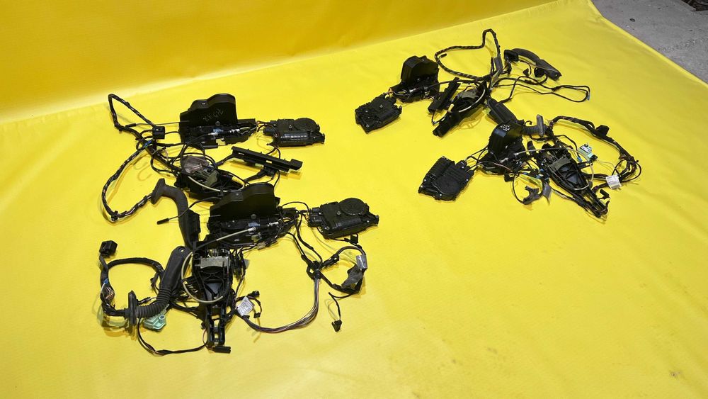 Замок BMW X5 E70 F10 F30 замок двери БМВ Х5 Е70 Ф10 Ф30 дверной замок