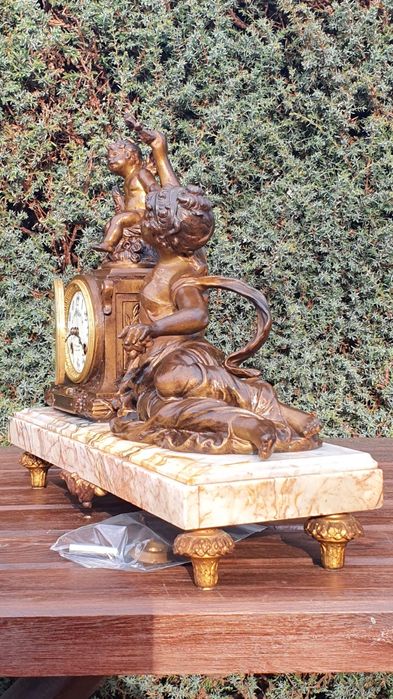 Zegar kominkowy antyk XIXwiek sygnowany August Moreau prezent