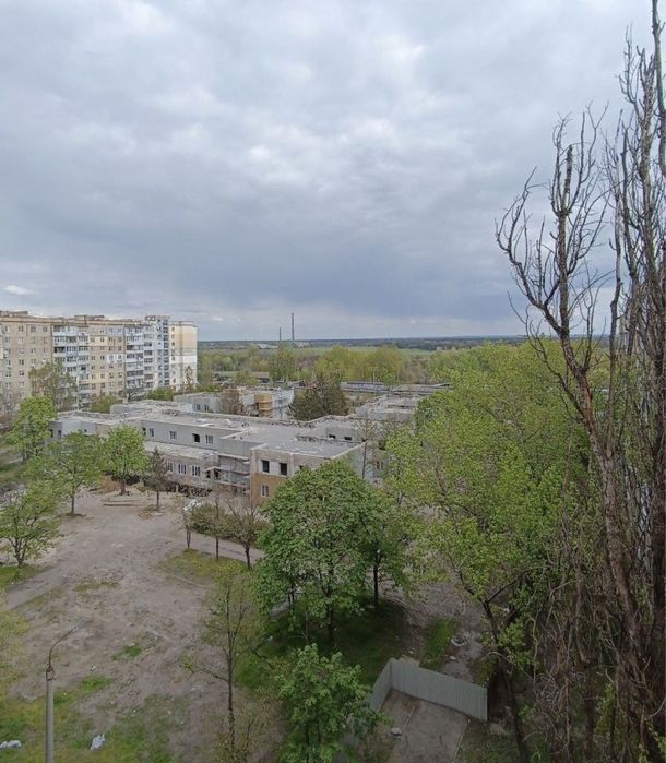 Продам 2х комнатную квартиру левый берег 1й район