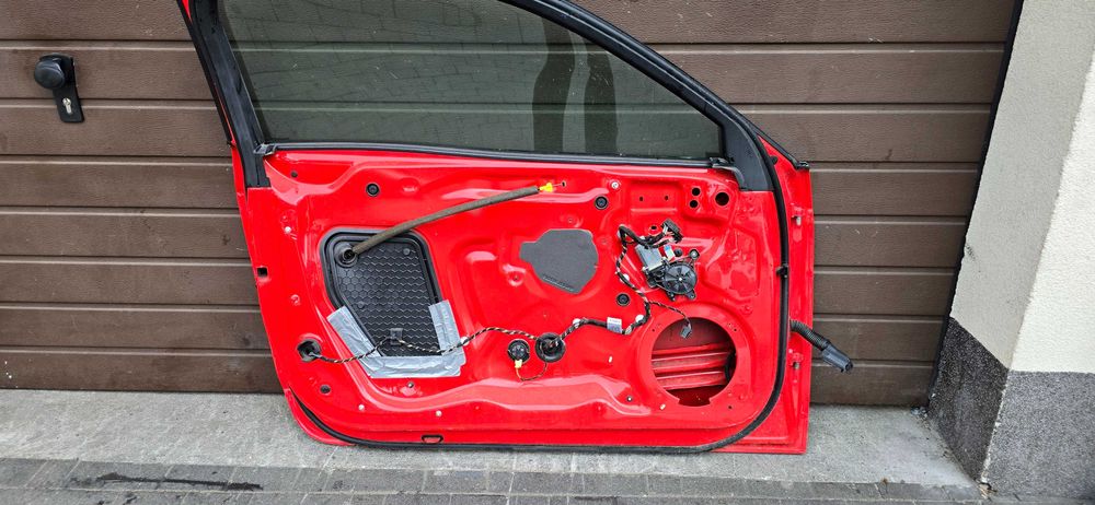 Drzwi lewe AUDI A3 8V 3 drzwi HB Europa LY3F
