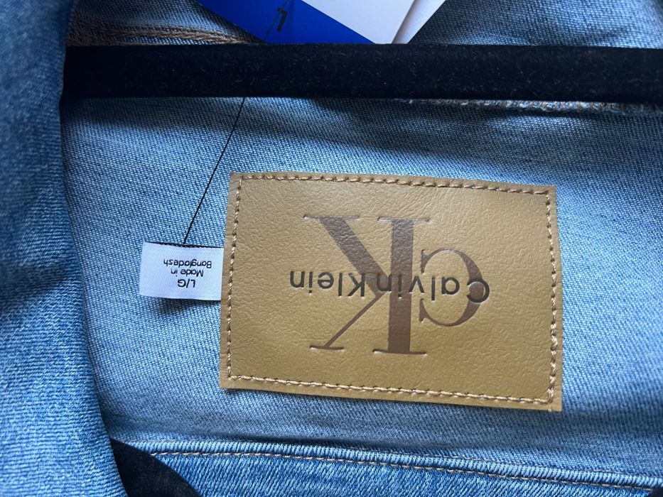 Calvin Klein нова жіноча джинсова куртка