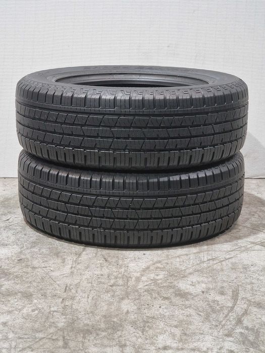 2 Pneus 215/65R16 CONTINENTAL Semi Novos